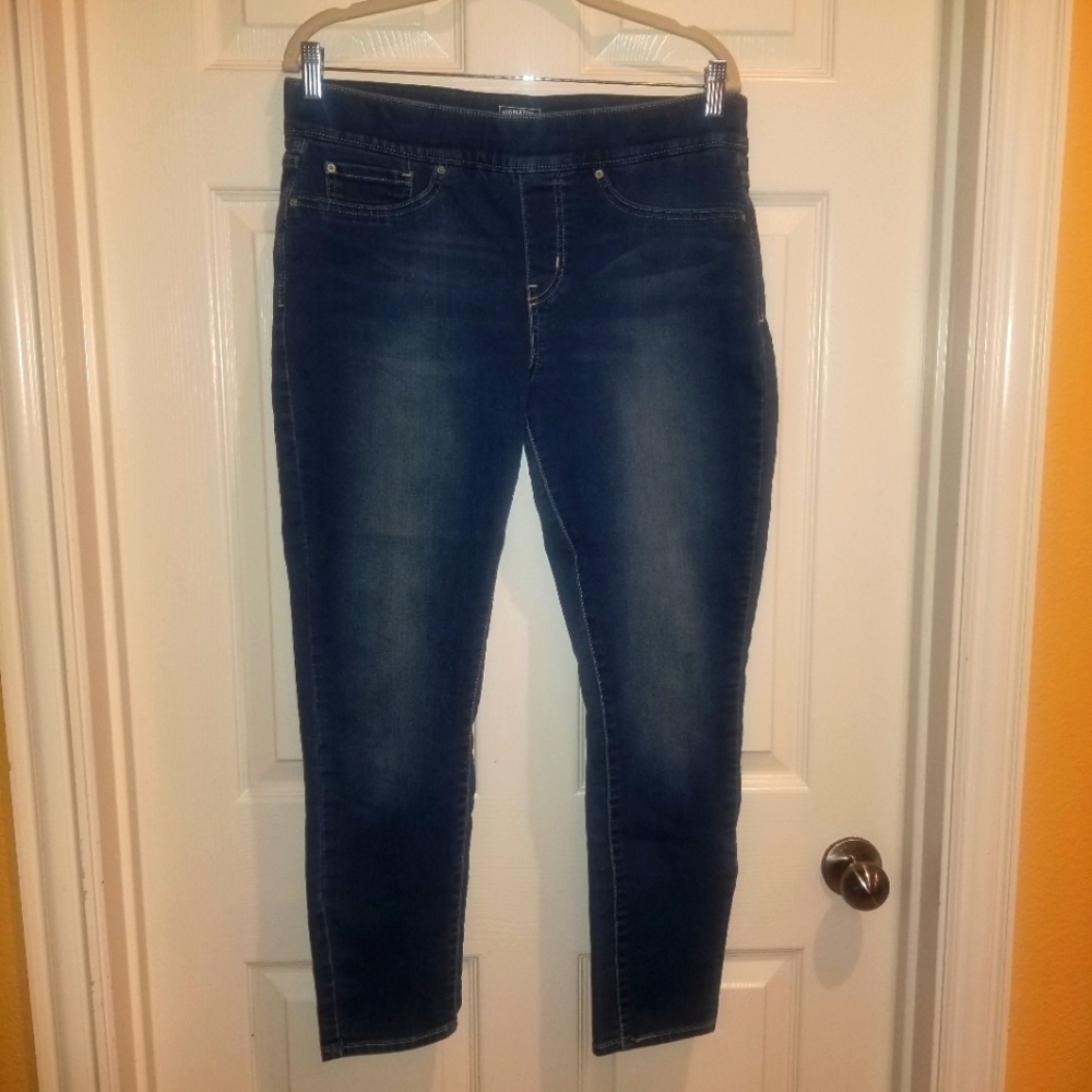 Signature Levi's Strauss Jeans